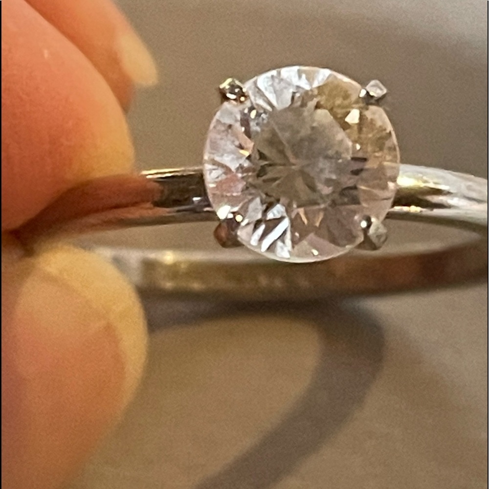 Sterling ring sz8 cubic zirconia